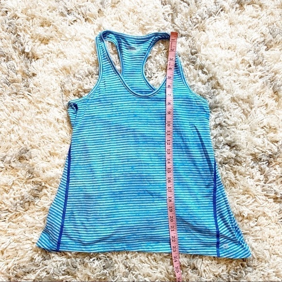 Vineyard Vines | Racer Back Performance Athletic Top, Blue Stripped Size xs - Picture 9 of 9